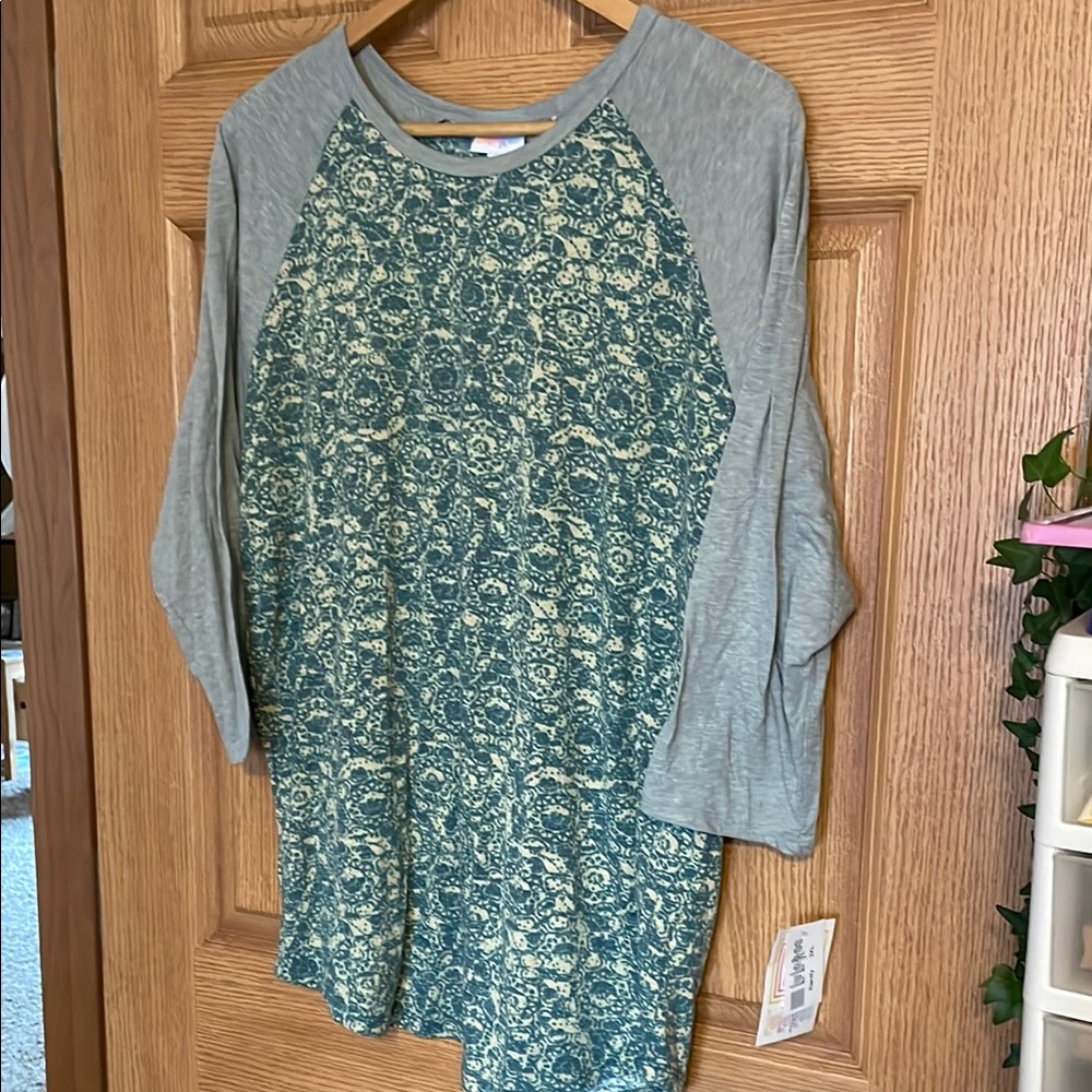Stylish Gray and Green Women's Top
